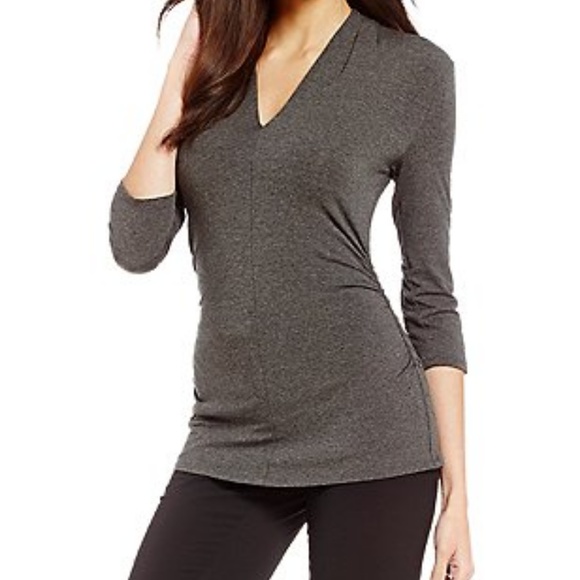 Vince Camuto Tops - Vince Camuto 3/4 sleeve v neck